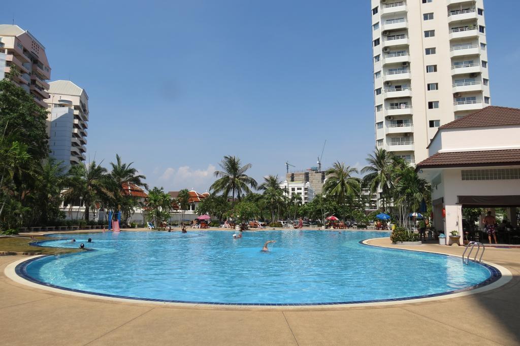 View Talay 1B Studio Pattaya Exterior foto